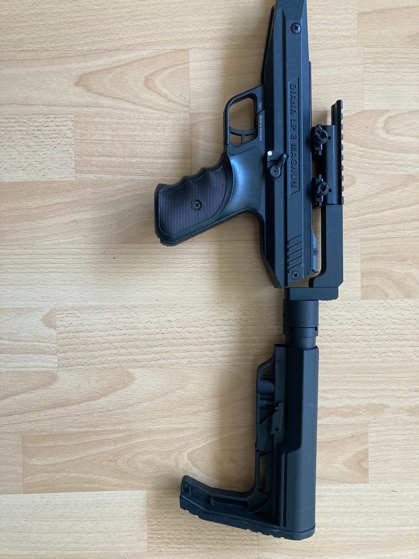 Taktische Universal-Schulterstütze AR15/LR300-Stil passend für fast alle Luftpistolen, Aluminium Konstruktion KEIN 3D Druck